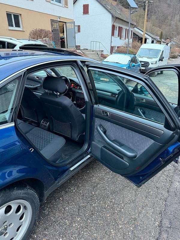 Gebraucht Audi A6 165 PS (121 kW) 2000 Blau Limousine