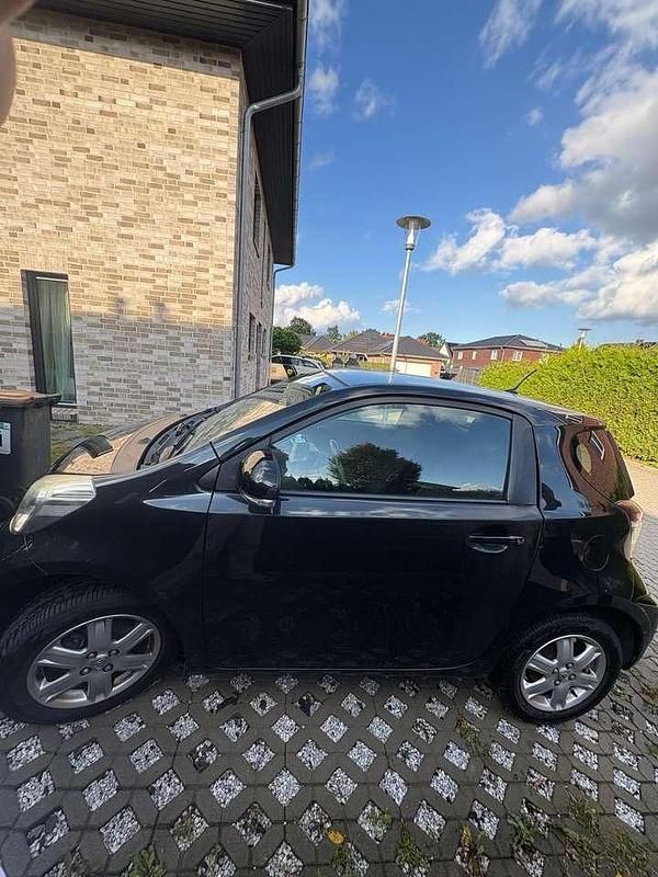 Gebraucht Toyota iQ 68 PS (50 kW) 2010 Kleinwagen