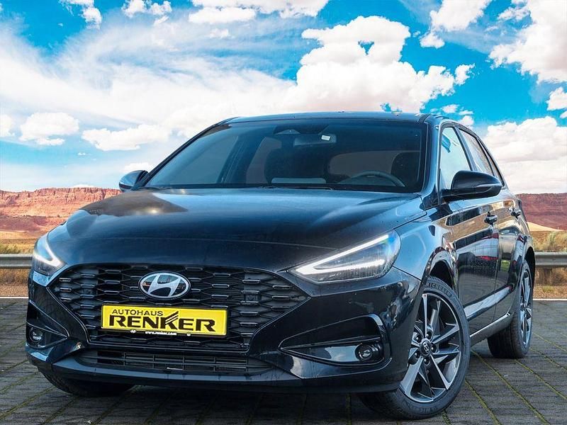 Gebraucht Hyundai i30 Advantage 101 PS (74 kW) 2024 Schwarz Limousine