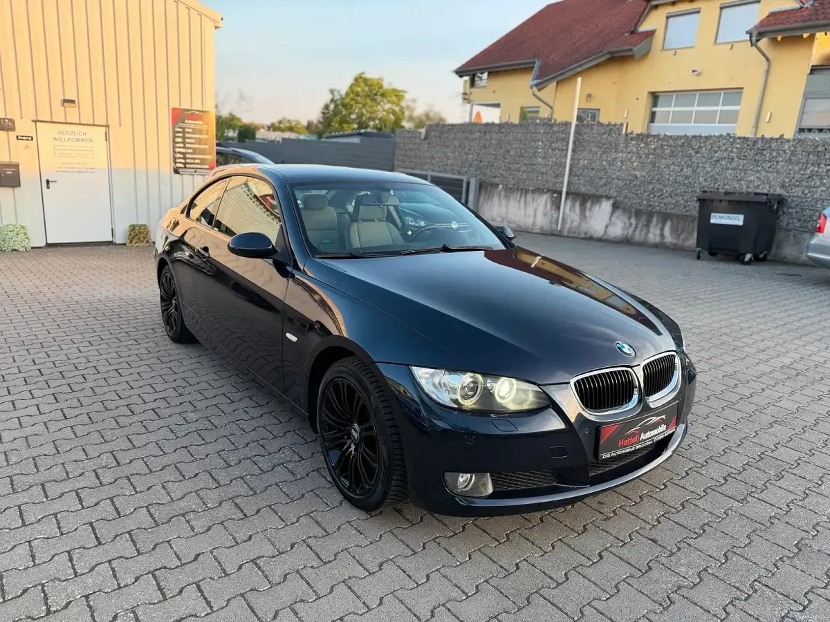 Gebraucht BMW 320 170 PS (125 kW) 2007 Blau Coupé