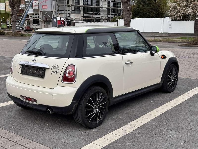 Second-hand Mini ONE 98 CP (72 kW) 2011 Alb Hatchback