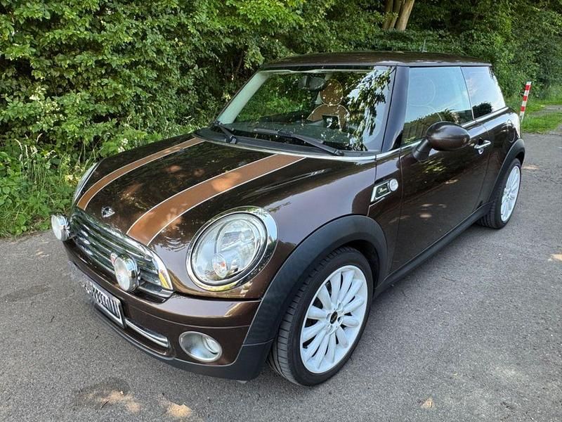 Braun Gebraucht 2010 Mini Cooper Kleinwagen | 5.699 € (Fairer Preis) - Bild 1/4
