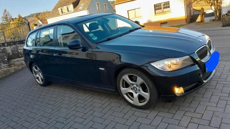 Schwarz Gebraucht 2010 BMW 320 M Sport Kleinwagen | 5.499 € (Guter Preis) - Bild 1/4
