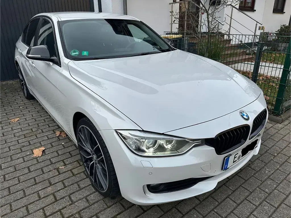 Brugt BMW 318 M Performance 143 HK (105 kW) 2012 Hvid Sedan