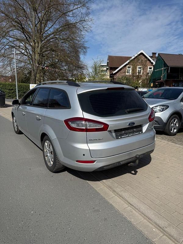 Gebraucht Ford Mondeo Trend 116 PS (85 kW) 2011 Silber Kombi
