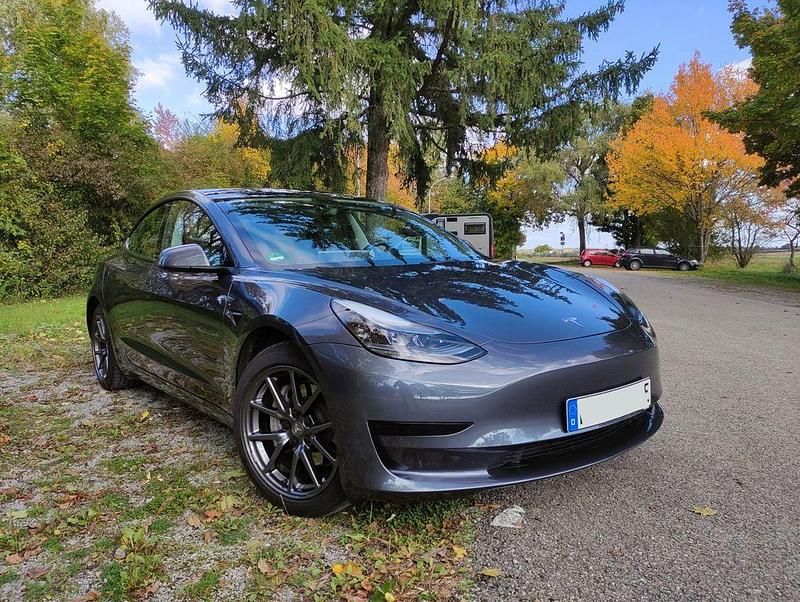 Gebraucht Tesla Model 3 RWD 208 kW (283 PS) 2023 Grau Limousine