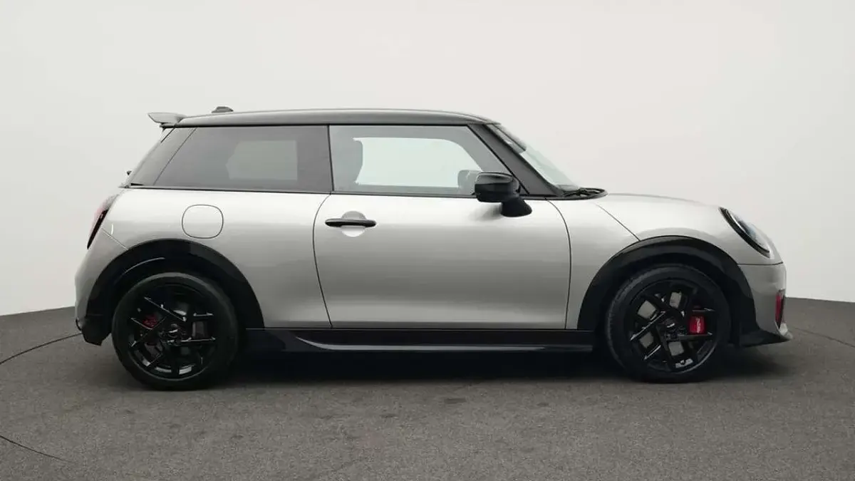 Gebraucht Mini John Cooper Works 231 PS (169 kW) 2025 Grau Kleinwagen