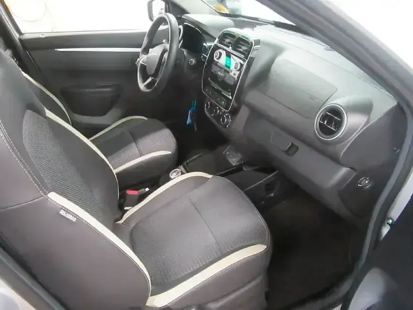 Usado Dacia Spring Essentiel 33 kW (45 CV) 2023 Plateado Utilitario