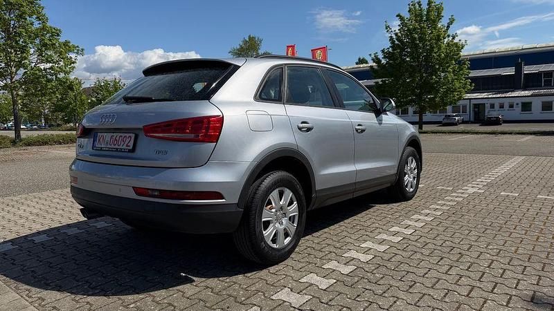 Gebraucht Audi Q3 Basis 125 PS (91 kW) 2017 Silber SUV