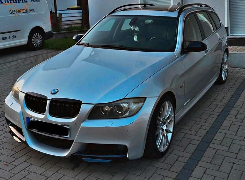 Gebraucht BMW 330 245 PS (180 kW) 2007 Silber Kombi