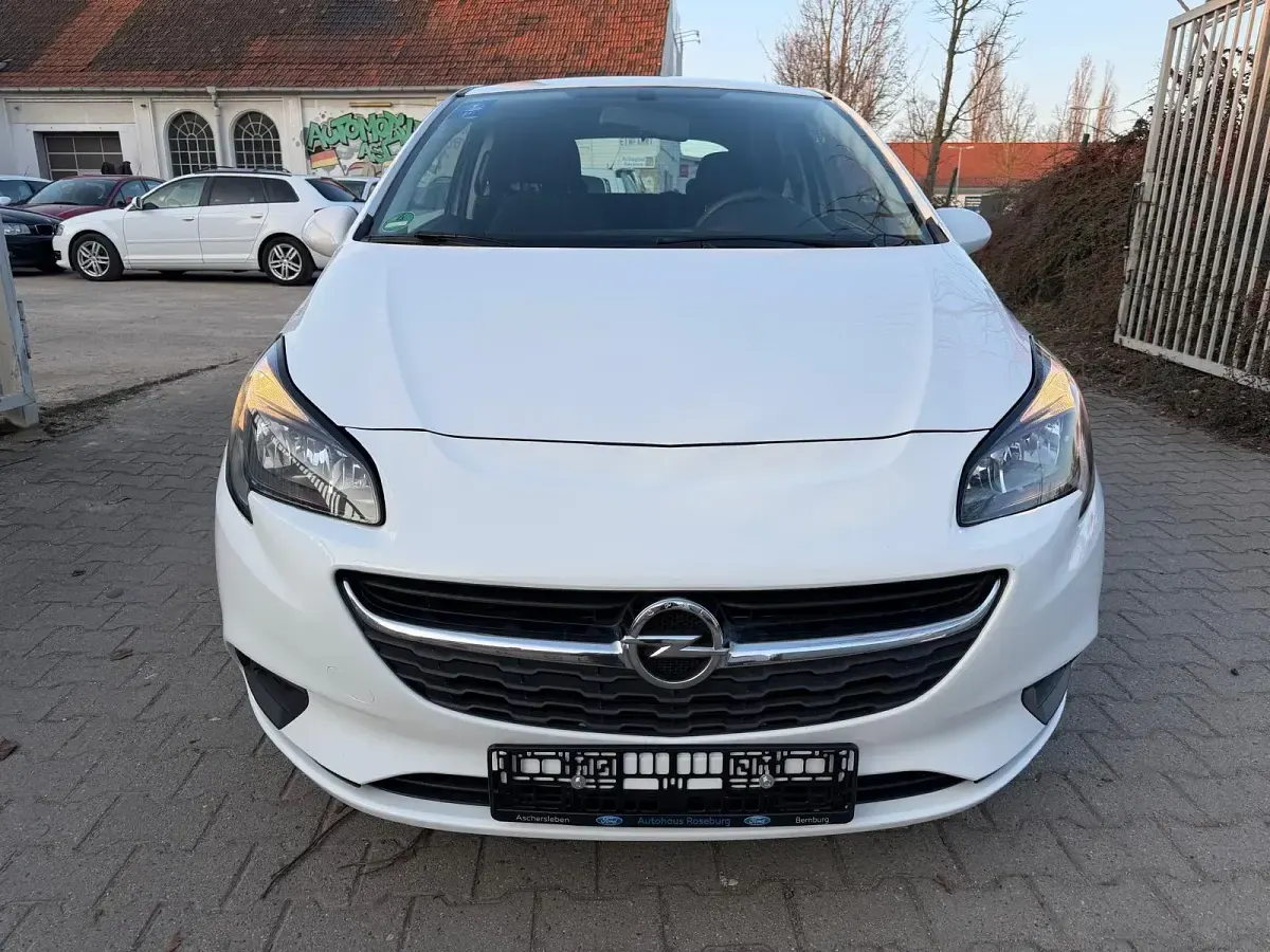 Gebraucht Opel Corsa 69 PS (50 kW) 2018 Weiß Kleinwagen