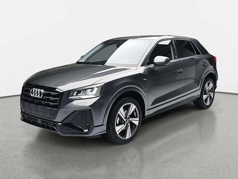 Neu Audi Q2 S-Line 150 PS (110 kW) 2025 Grau SUV