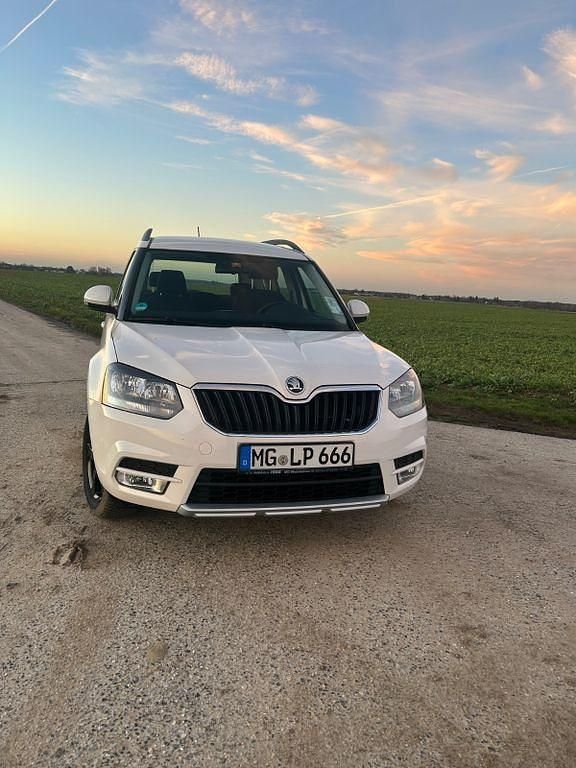 Gebraucht Skoda Yeti Ambition 122 PS (89 kW) 2014 Weiß SUV