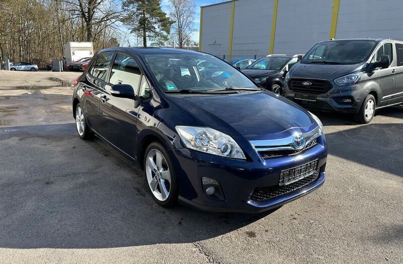 Blau Gebraucht 2010 Toyota Auris Hybrid Executive Limousine | 6.499 € (Fairer Preis) - Bild 1/4