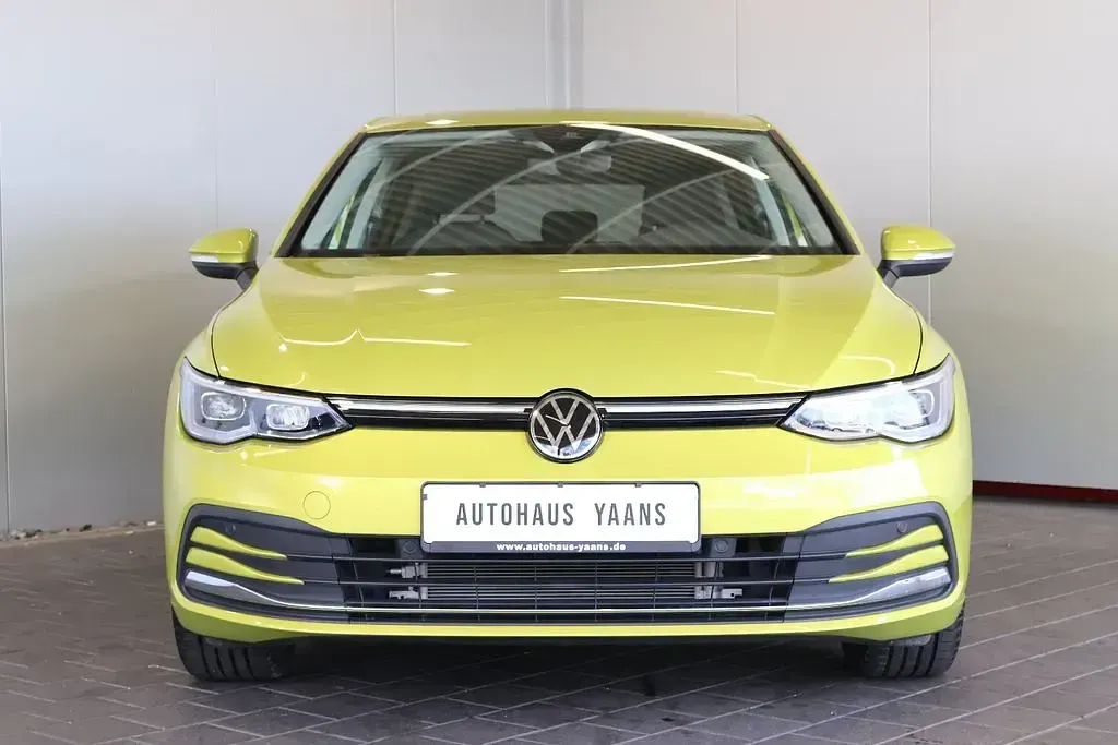 Gebraucht VW Golf VIII Style 150 PS (110 kW) 2022 Gelb Limousine