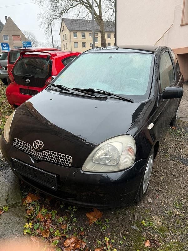 Schwarz Gebraucht 2001 Toyota Yaris Kleinwagen | 1.200 € (Guter Preis) - Bild 1/4