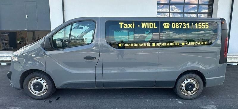 Grau Gebraucht 2019 Opel Vivaro Van | 20.500 € - Bild 1/4