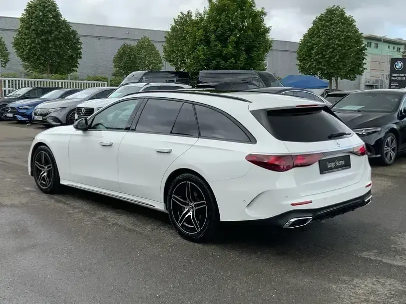 Gebraucht Mercedes E200 AMG 204 PS (150 kW) 2025 Weiss Limousine