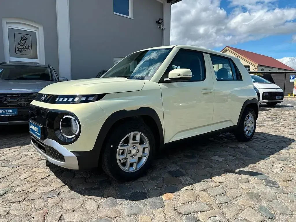 Neu Hyundai Inster Select 85 kW (116 PS) 2026 Gelb Kleinwagen