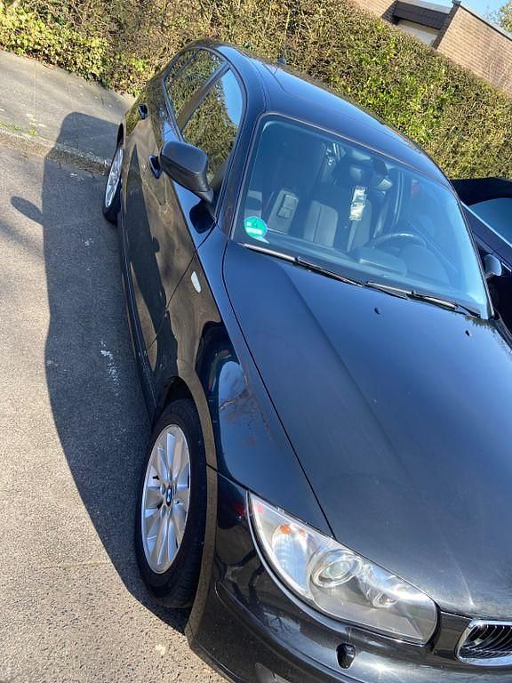 Gebraucht BMW 116 116 PS (85 kW) 2010 Schwarz Kleinwagen