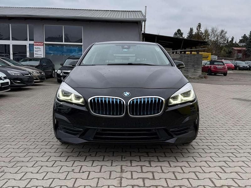 Schwarz ii Gebraucht 2019 BMW 225 Sport Line Van / Kleinbus | 7.900 € (Guter Preis) - Bild 1/4