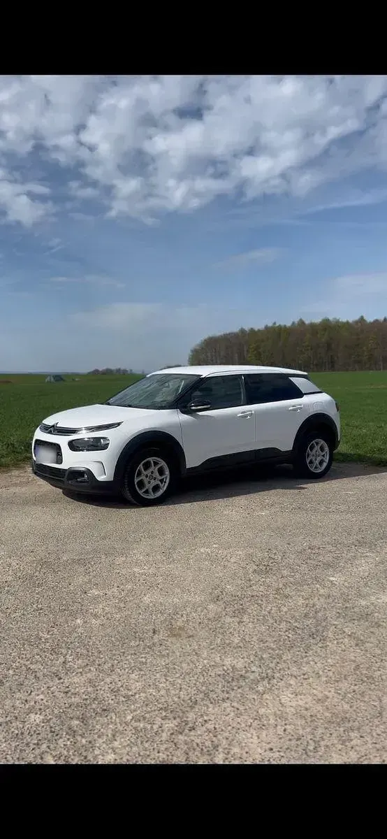 Second-hand Citroën C4 Shine 110 CP (80 kW) 2019 Alb Berlinǎ