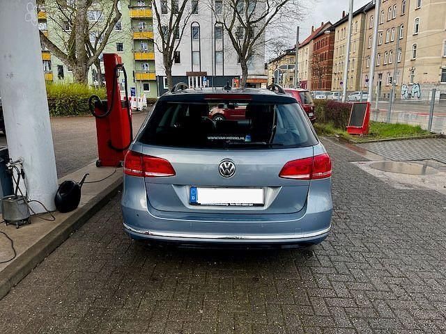 Gebraucht VW Passat Comfortline 140 PS (102 kW) 2011 Blau Kombi