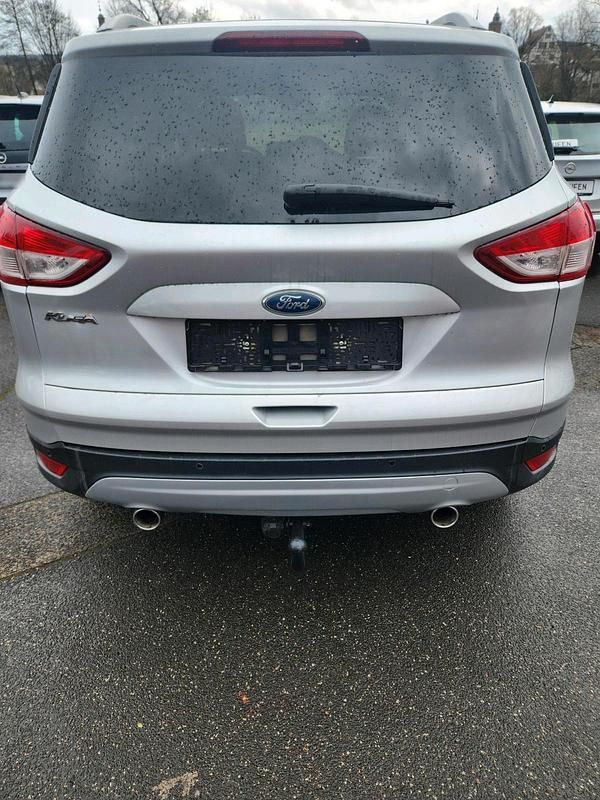 Gebraucht Ford Kuga 150 PS (110 kW) 2016 Silber SUV