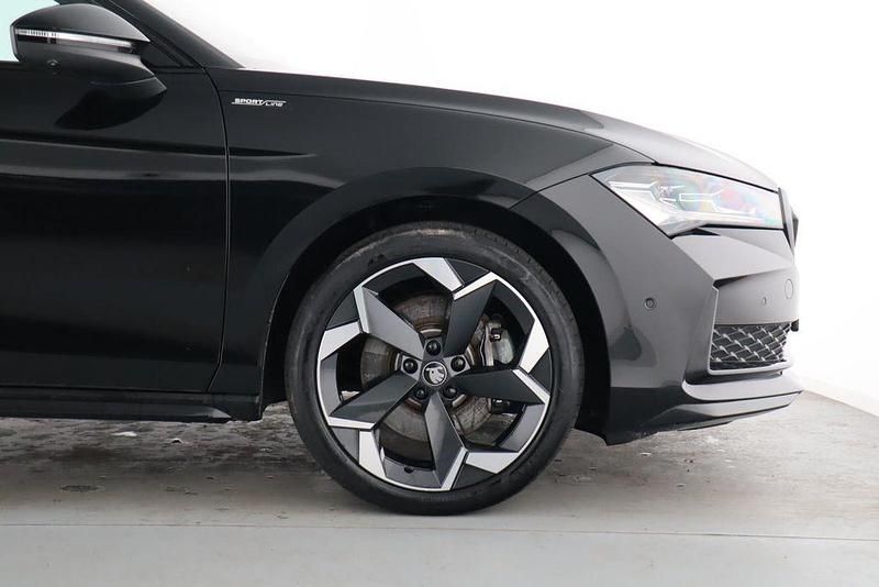 Gebraucht Skoda Superb SportLine 204 PS (150 kW) 2025 Ebony schwarz metallic Kombi