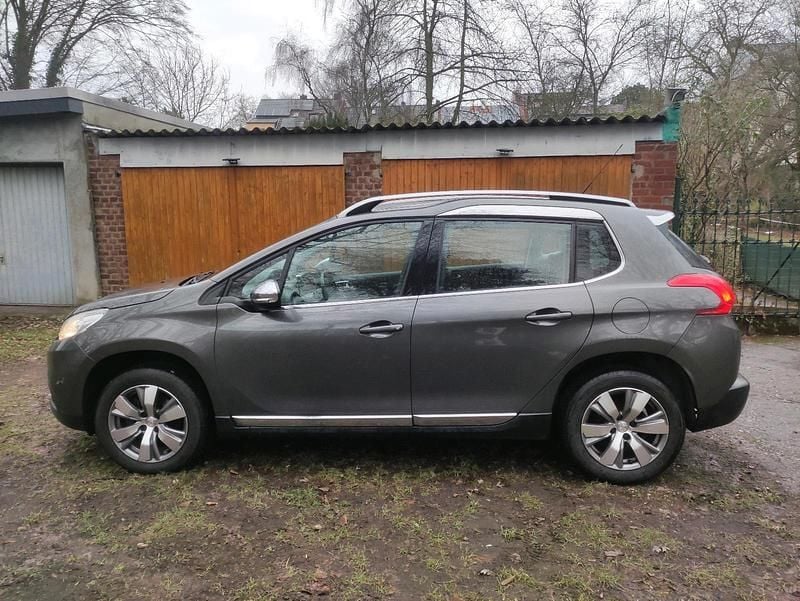 Gebraucht Peugeot 2008 Allure 110 PS (80 kW) 2016 Grau SUV