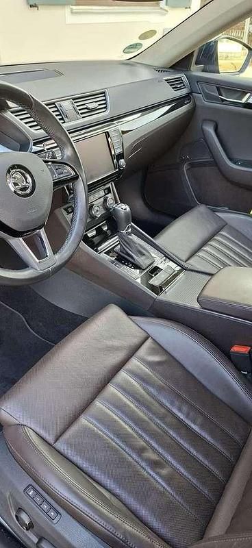 Gebraucht Skoda Superb 190 PS (139 kW) 2016 Blau Kombi