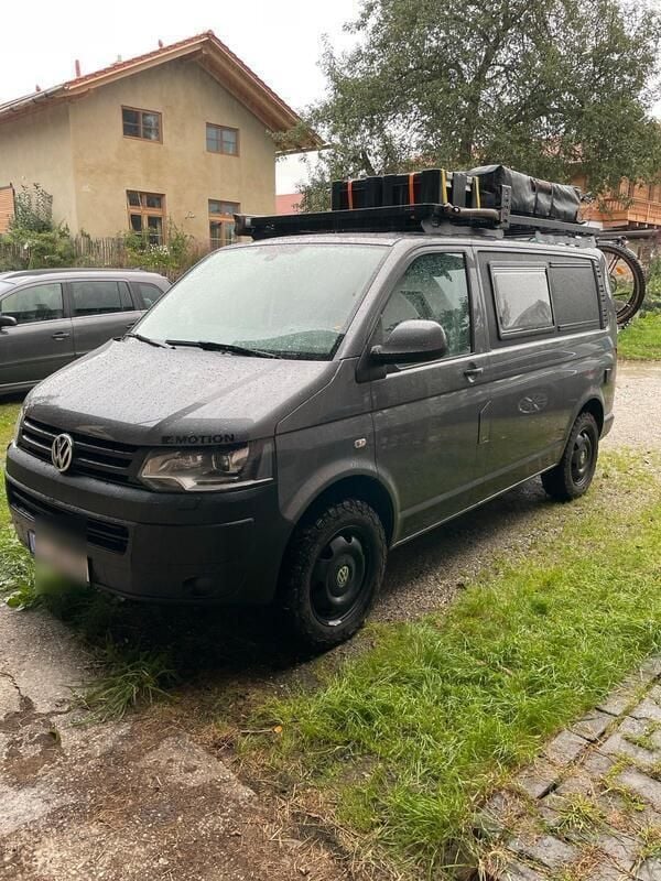 Grau Gebraucht 2013 VW T5 Van | 28.990 € - Bild 1/4