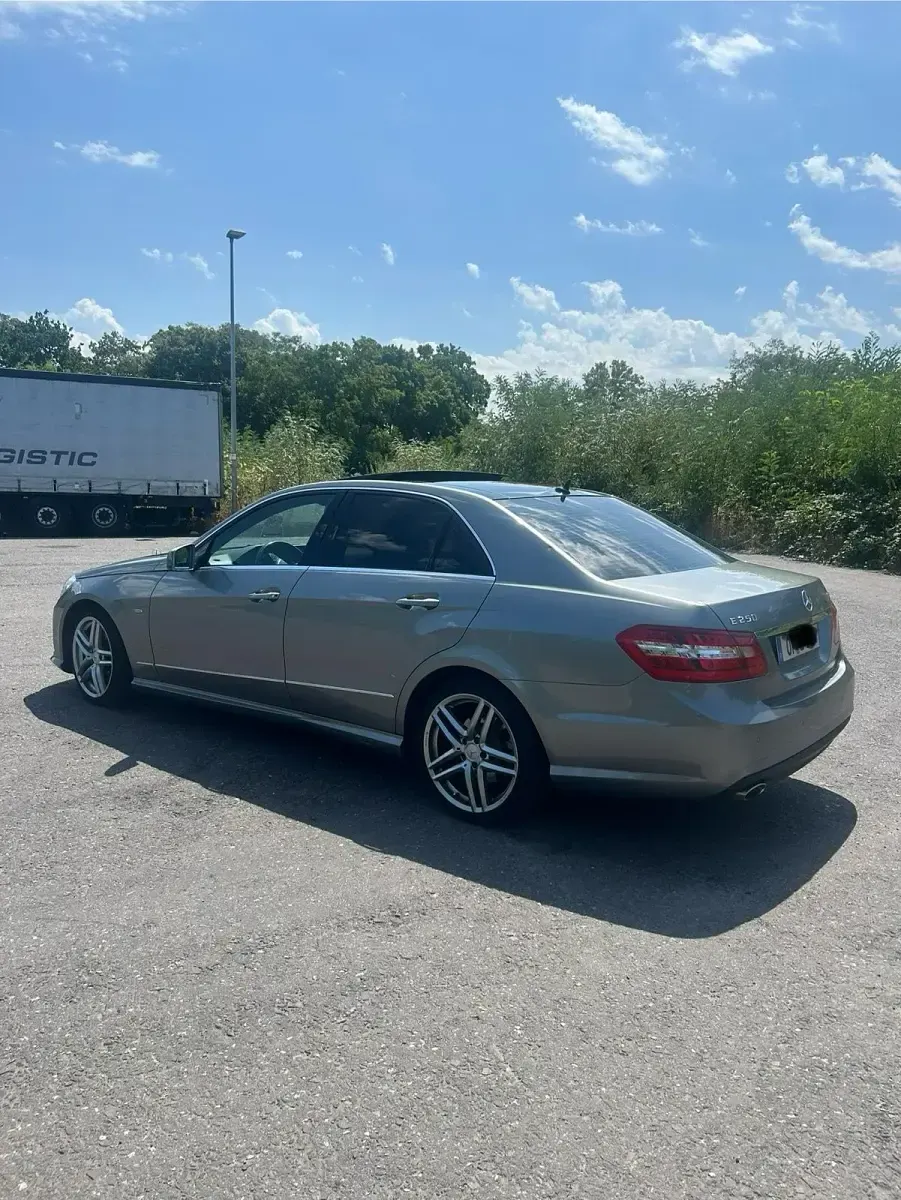 Gebraucht Mercedes E250 AMG 204 PS (150 kW) 2009 Grau Limousine
