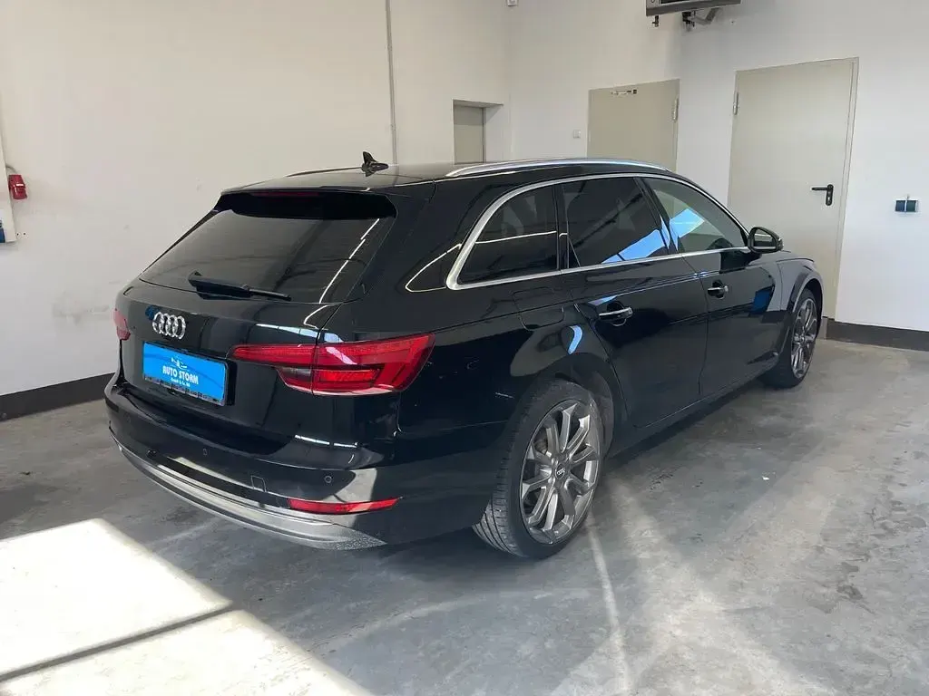 Gebraucht Audi A4 Design 150 PS (110 kW) 2017 Schwarz Kombi