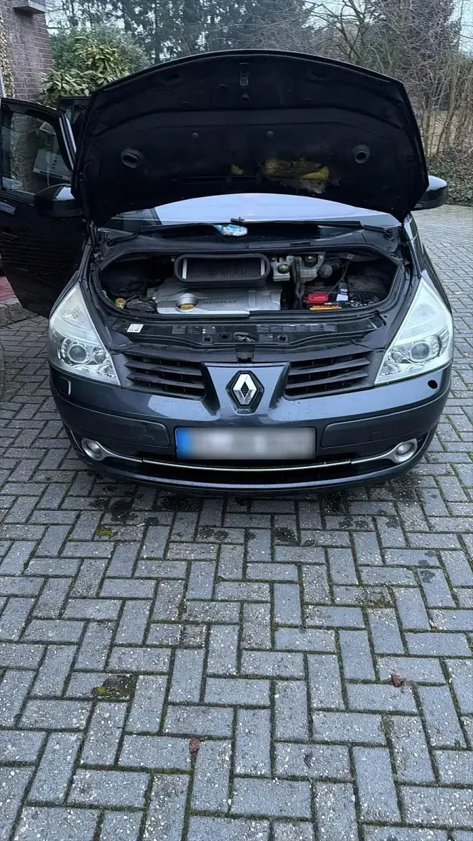 Gebraucht Renault Espace 173 PS (127 kW) 2011 Schwarz Van / Kleinbus