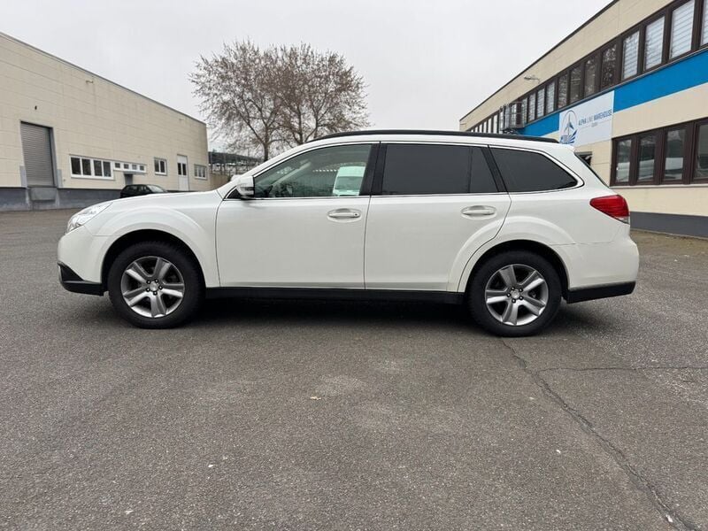 Gebraucht Subaru Outback Comfort 150 PS (110 kW) 2010 Weiß SUV