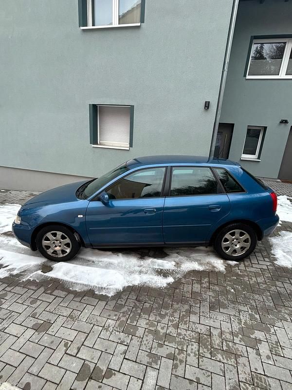 Gebraucht Audi A3 101 PS (74 kW) 2002 Blau Kleinwagen