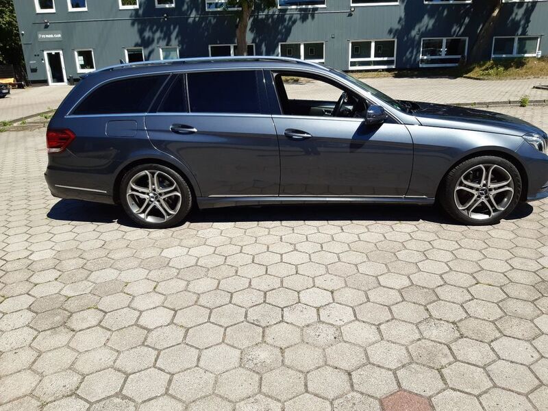 Grau Gebraucht 2015 Mercedes E200 Avantgarde Limousine | 20.000 € (Etwas zu teuer) - Bild 1/4