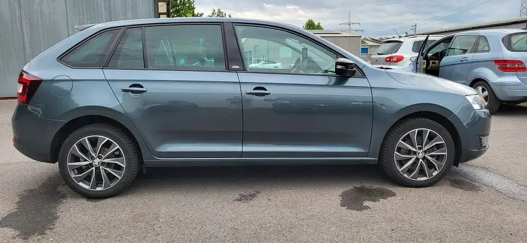 Gebraucht Skoda Rapid 125 PS (91 kW) 2015 Grau Kleinwagen