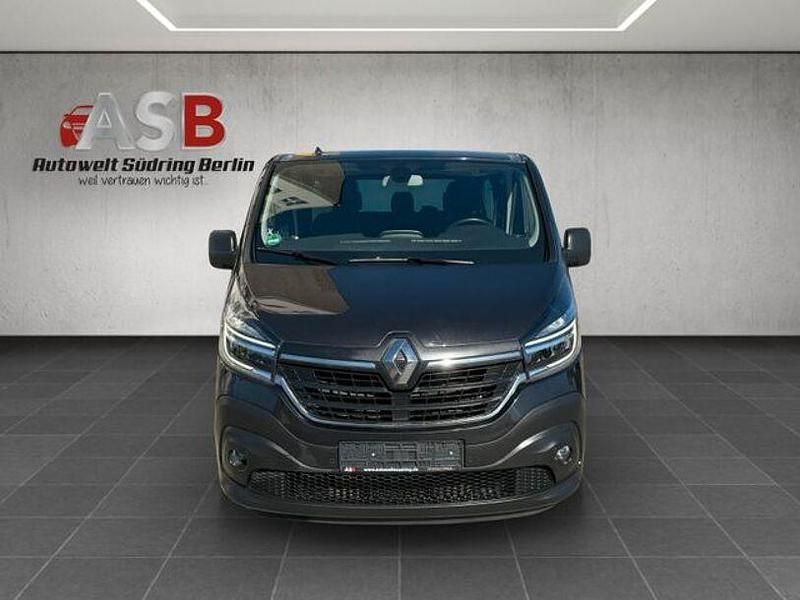 Gebraucht Renault Trafic Life 170 PS (125 kW) 2021 Schwarz Van / Kleinbus