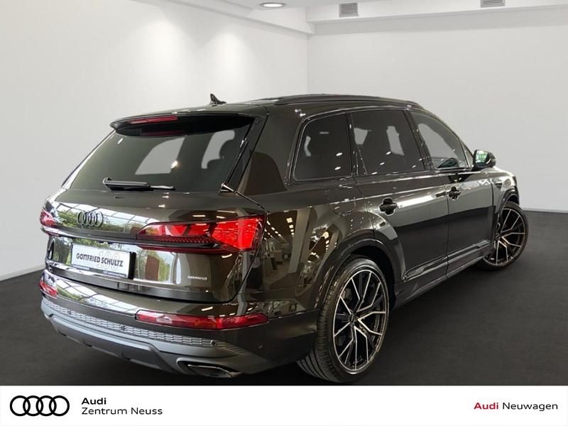 Gebraucht Audi Q7 Ambiente 394 PS (289 kW) 2025 Tamarindenbraun metallic SUV
