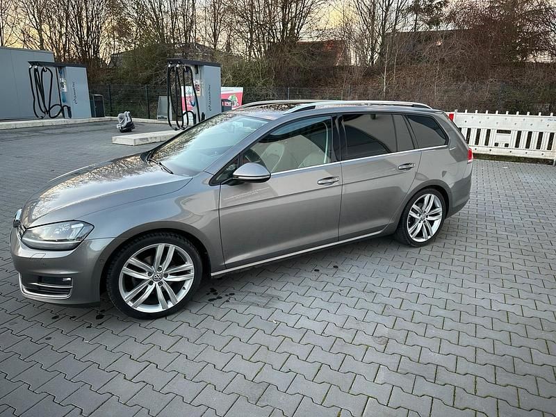 Gebraucht VW Golf VII 150 PS (110 kW) 2015 Grau Kombi