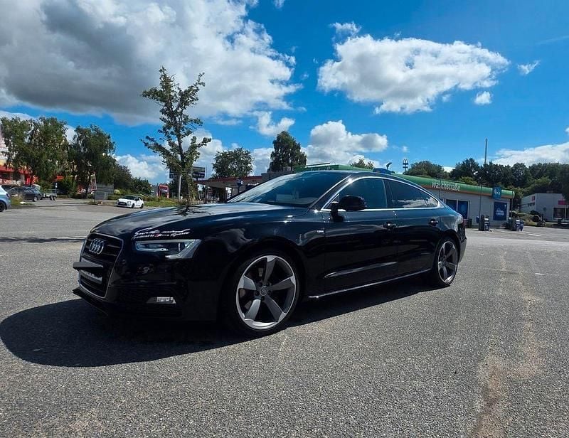 Schwarz Gebraucht 2016 Audi A5 Sportback S-Line Limousine | 18.750 € (Superpreis) - Bild 1/4