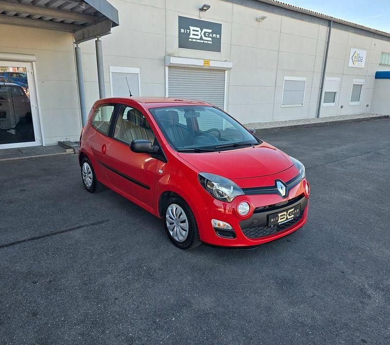 Second-hand Renault Twingo 75 CP (55 kW) 2015 Roșu Hatchback
