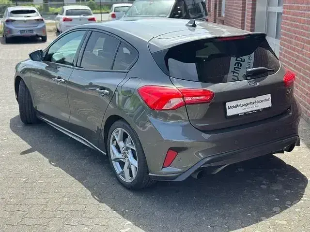 Gebraucht Ford Focus Performance Edition 280 PS (205 kW) 2021 Grau Limousine