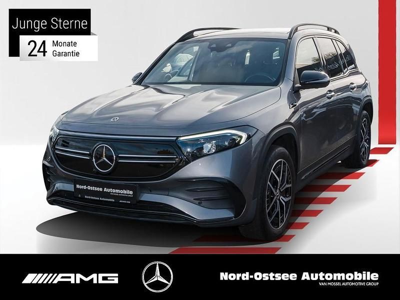 Metalliclack mountaingrau Gebraucht 2022 Mercedes EQB300 AMG SUV | 33.490 € (Fairer Preis) - Bild 1/4