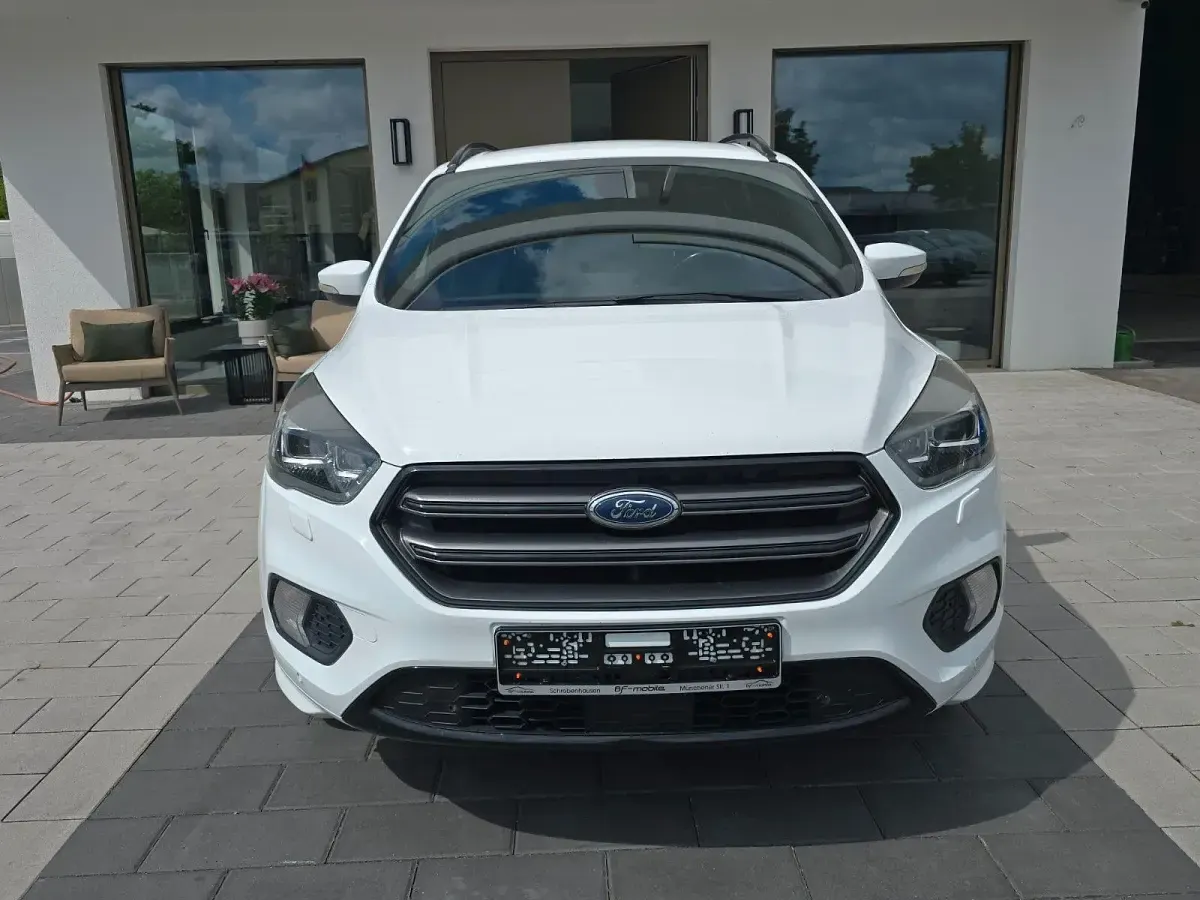 Gebraucht Ford Kuga ST-Line 179 PS (131 kW) 2017 Weiß SUV