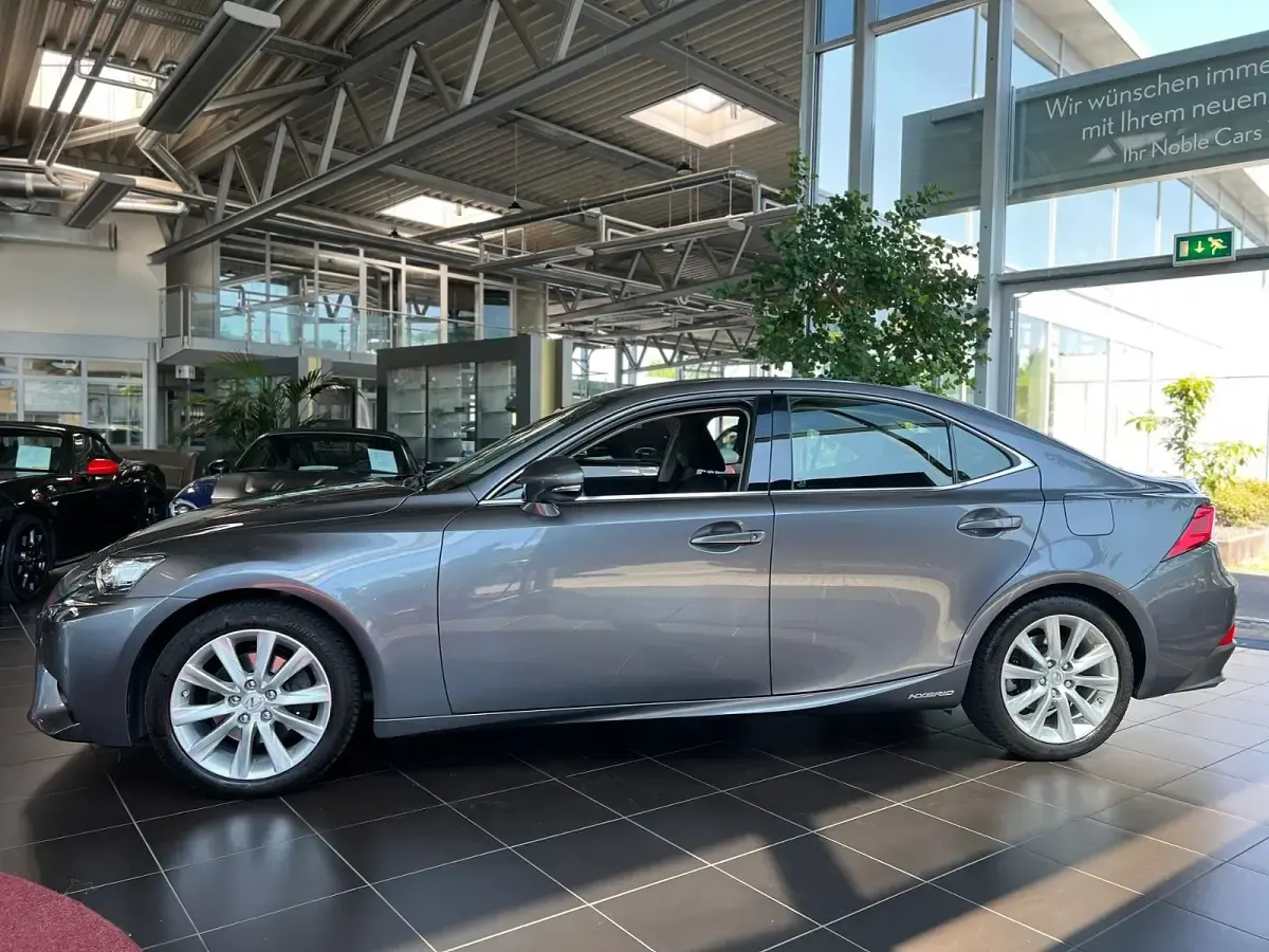Gebraucht Lexus IS300h Executive Line 223 PS (164 kW) 2014 Basaltgrau (metallic) Limousine