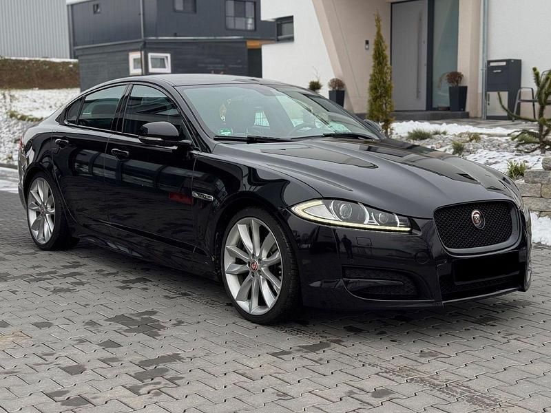 Gebraucht Jaguar XF R-Sport 200 PS (147 kW) 2015 Schwarz Limousine