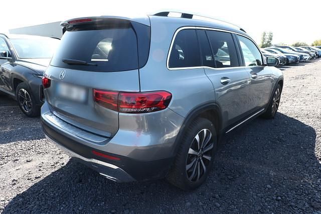 Mountaingrau metallic mountaingrau metallic Gebraucht 2019 Mercedes 200 Progressive SUV | 39.357 € - Bild 1/4